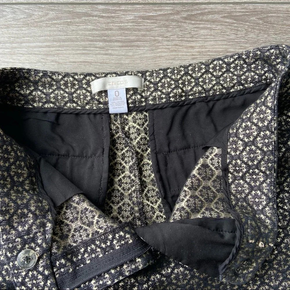 Chico’s Floral Print  Metallic Gold Skinny Pants - Picture 6 of 13